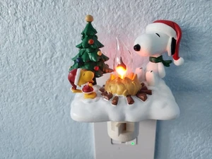 Vintage Peanuts Snoopy Woodstock flackerndes Weihnachtslagerfeuer Nachtlicht 2010 - Bild 1 von 5
