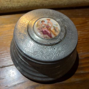 Vintage Coquette Rococo Style Metal Vanity Powder Box Music Box Romantic - Picture 1 of 9