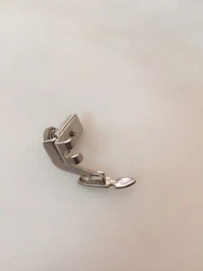 Singer Slant Needle Zipper & Cording Foot Adjustable 301 & 401 Series - Picture 1 of 2