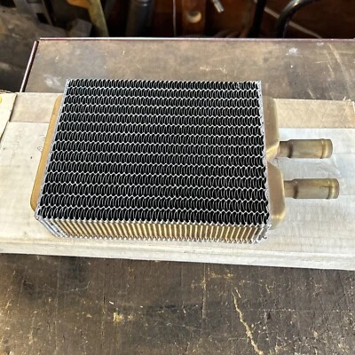 Núcleo do aquecedor do motor Ford Escort 1.6L, 1.9L e 2.0L 1981-1985. Novo na caixa - Imagem 1 de 4