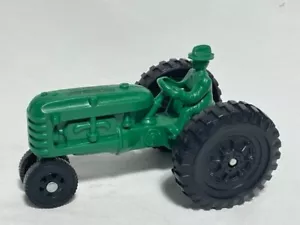 Scale Models National Farm Toy Museum Open House 2000 Green Plastic Tractor Man - Picture 1 of 3