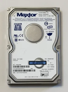 Maxtor DiamondMax 10 6V200E0 200GB 3.5" SATA 7200rpm Hard Drive - Picture 1 of 3