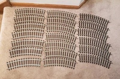 Lot of 20 Marklin 5921 CURVED Track 10 x 600 mm 30 Degree - Image 1 of 4