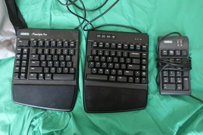 Kinesis Freestyle Pro, KB900, Cherry Brown, with keypad AC800H, and palm rests - Image 1 of 4