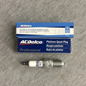 AC Delco 41-962 Spark Plugs Professional Platinum - 19299585 - (2-pack) - Picture 1 of 4