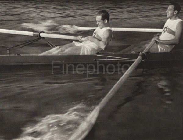 Foto vintage de 1936 da equipe alemã de remo dos Jogos Olímpicos por Leni Riefenstahl - Imagem 1 de 1
