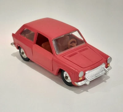 Autobianchi Primrose. Plastic model. Scale 1:43. Vintage. USSR - Image 1 of 4