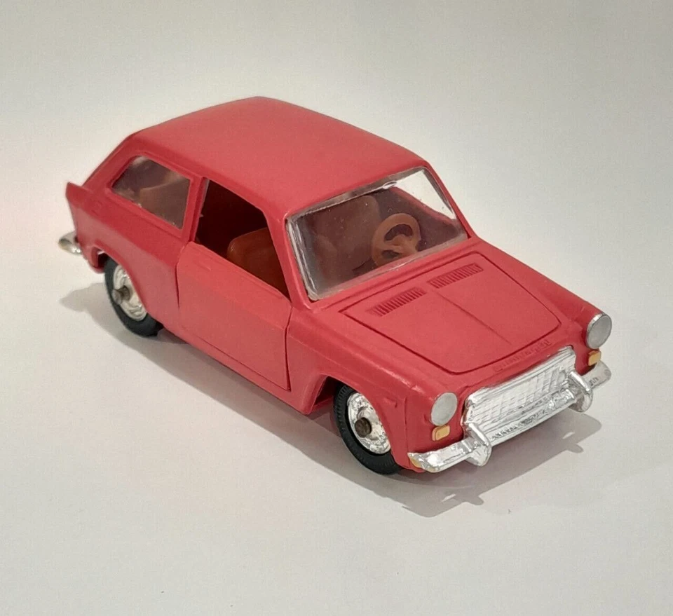 Autobianchi Primrose. Plastic model. Scale 1:43. Vintage. USSR - Image 1 of 4