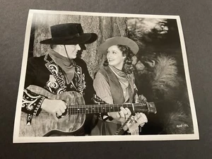 FOTO JEANETTE MACDONALD/NELSON EDDY 8 X 10 BLANCO Y NEGRO DBLWT - Imagen 1 de 4