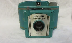 VINTAGE 1950s BEACON TWO TWENTY FIVE CAMERA - Picture 1 of 5