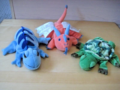 Lot of 3 Caltoy Animal Hand Puppets Flying Dragon, Turtle Iguana - Image 1 of 4
