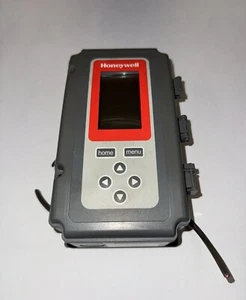 Honeywell T775B2032 Electronic Temperature Controller - Picture 1 of 5