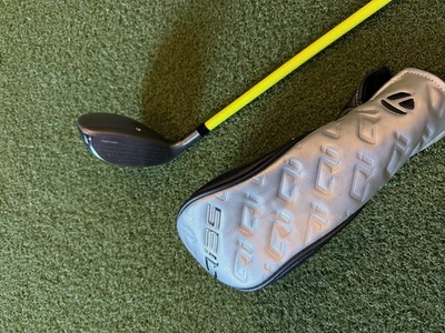 TaylorMade Qi35 Max Rescue Hybrid 4H 23° X STIFF Right hand  - Image 1 of 4