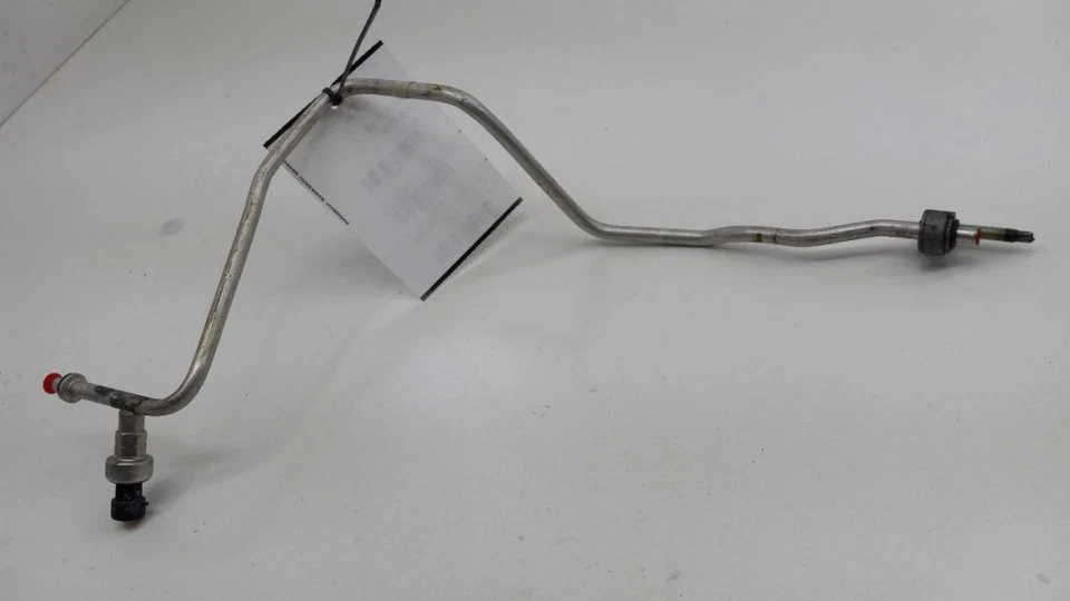 Línea de manguera de aire acondicionado Ford Fusion 2012 2011 2010 2009 2008 Foto 1 de 4