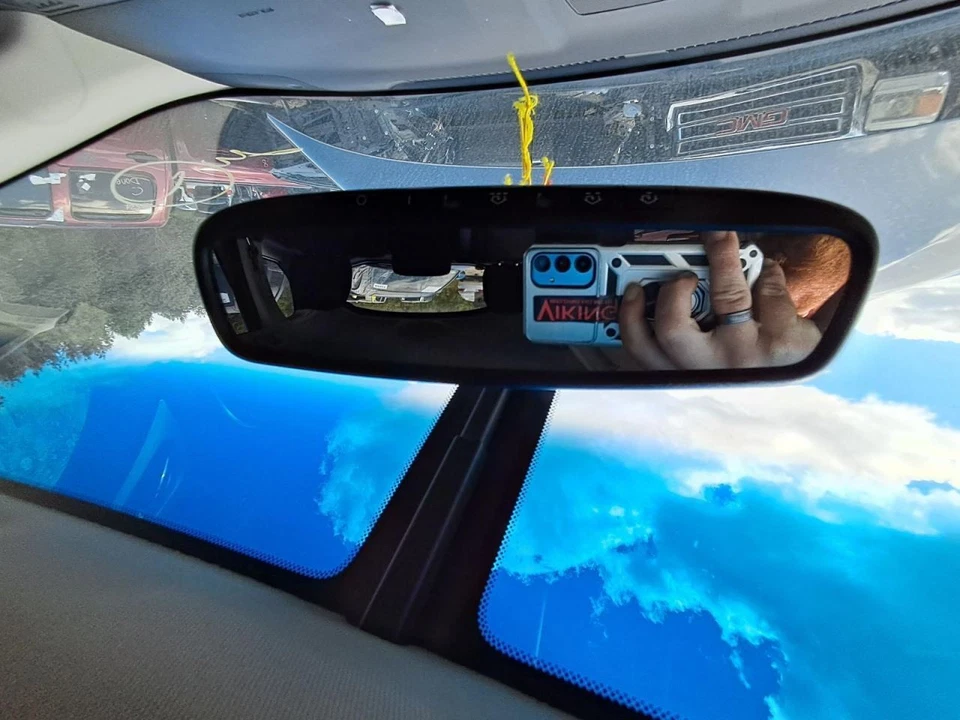 2015 Nissan Pathfinder Rear View Mirror OEM Automatic Dimming 267-51213 - Image 1 of 1