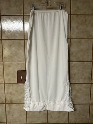 Vintage Feminino Retrô Renda Bordado Lateral Dividido Maxi Chinelo de Noiva, Marfim Tamanho M - Imagem 1 de 4