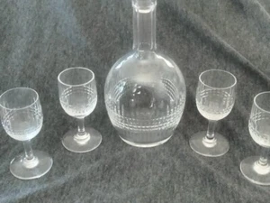 Baccarat Cut Crystal "Nancy" pattern Cordial Decanter with glasses - Picture 1 of 6
