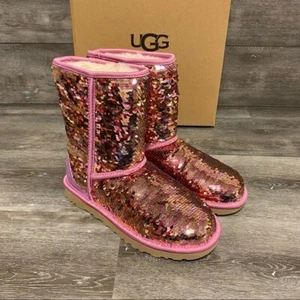 UGG Damen klassische kurze Pailletten Stiefel in Rosa Neu im Karton - Bild 1 von 14