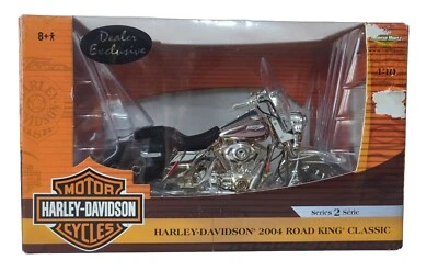 ERTL 1/10 HARLEY DAVIDSON 2004 ROAD KING CLASSIC DEALER MODEL EXCLUSIVE DIECAST - Image 1 of 4