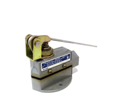 NEW HONEYWELL MICROSWITCH BZE6-2RQ62 LIMIT SWITCH BZE62RQ62 - Image 1 of 2