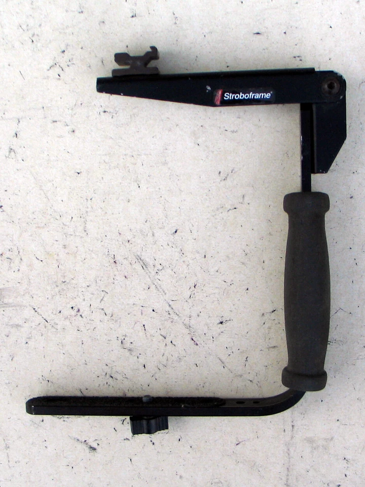Strobeframe Quick Flip Mount - For Parts... missing top red tightening knob - Image 1 of 4