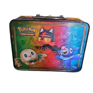Pokemon Sol y Luna Juego de Cartas Coleccionistas Fiambrera de Hojalata Cofre 2017 Solo Caja - Imagen 1 de 8