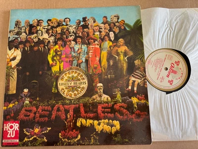 SHZE 401 The Beatles  Sgt. Pepper's Lonely Hearts Club Band Odeon LP - Image 1 of 3