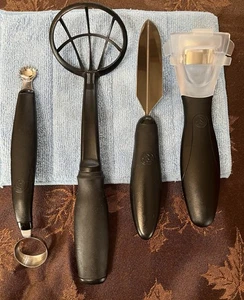 Lot of 4 Pampered Chef Utensils Core & More Mix N Chunk V-Shaped And Corn Cutter - Picture 1 of 9