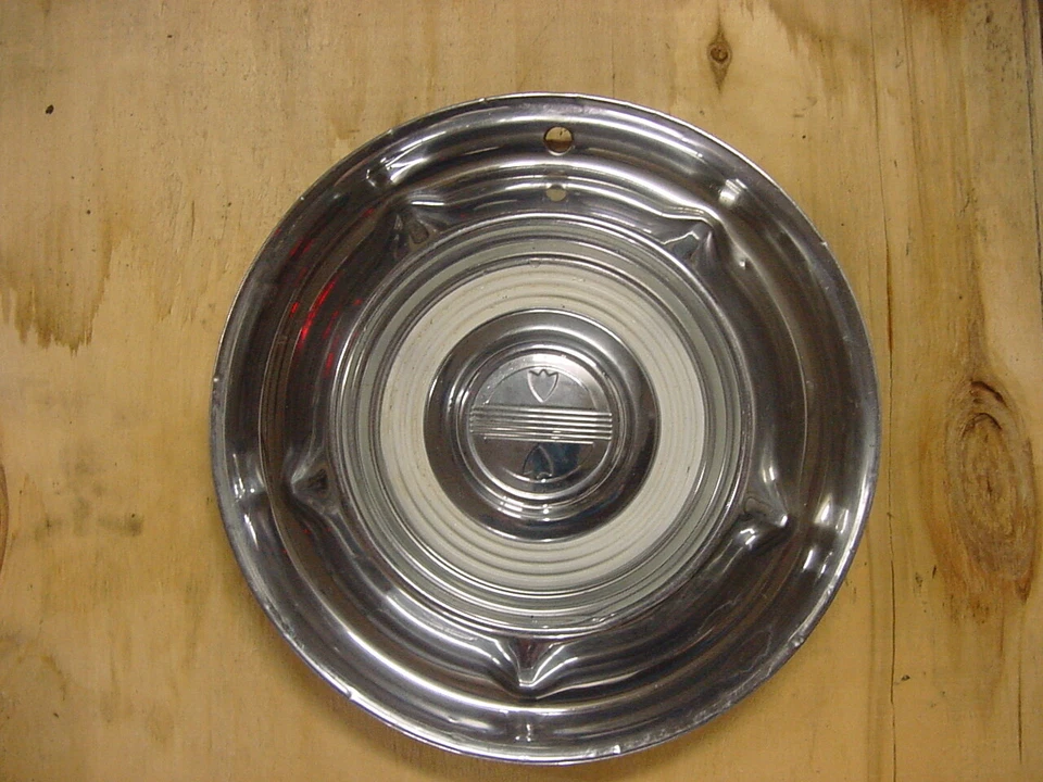 1958 Oldsmobile 14" hubcap Jetstar 88 98 Dynamic White paint  - Image 1 of 4