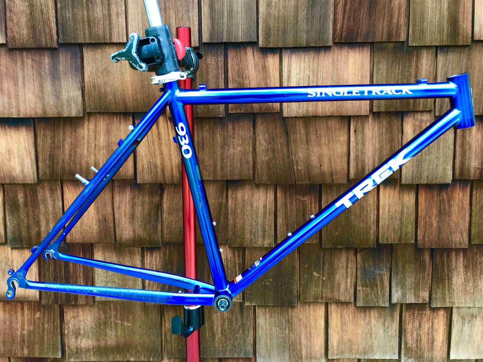 TREK SINGLETRACK 930 BICYCLE FRAME 