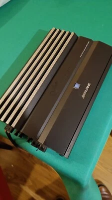 Amplificatore Alpine MRP850   - Immagine 1 di 4