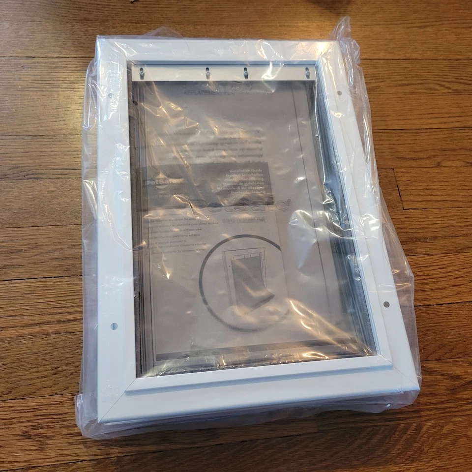 PetSafe Medium Extreme Weather Aluminum Pet Door for Pets to 40 Lbs Zpa19-16853