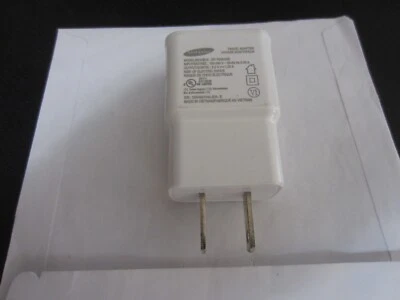 Cargador de pared/adaptador de viaje USB único Samsung (5V/1,55A) - blanco (EP-TA50JWE) Foto 1 de 3