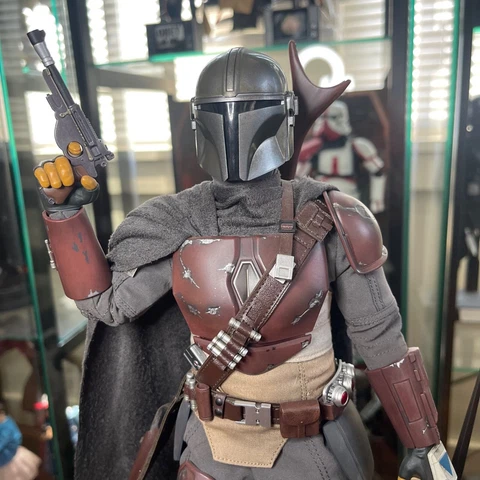 Hot Toys The Mandalorian Season One 1/6th Scale Figure. TMS007 OOTB DEAL! Cover