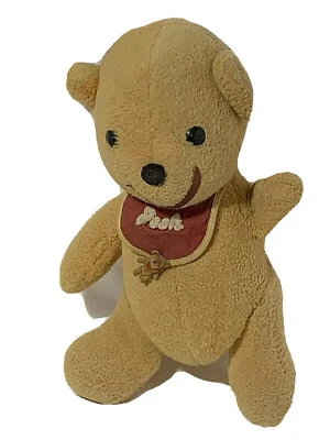 Babero de peluche vintage de Disneyland Winnie the Pooh Foto 1 de 4