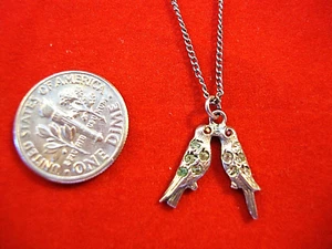 Besándose pájaros dobles de plata esterlina vintage con piedras, cadena de 15", anillo de resorte Csp - Imagen 1 de 5