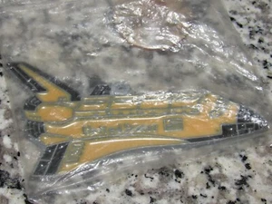 Vintage SPACE SHUTTLE Stati Uniti USA bandiera metallo finestra ornamento con ventosa - Foto 1 di 11