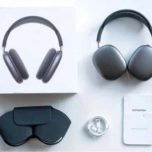 Apple (MGYH3AM/A) AirPods Pro Max Headphones - Space Gray - Basically New- - Photo 1 sur 3