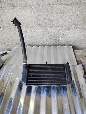 2006 Yamaha Majesty 400 YP400 Engine Radiator - Image 1 of 4