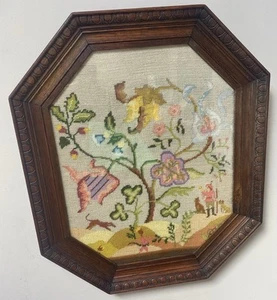 Vintage Stickerei Wandteppich Volkskunst gerahmt Holz Landhaus Dekor 53 cm x 63 cm groß - Bild 1 von 17