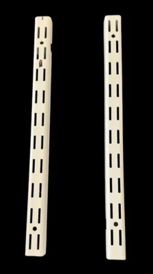 Unidades de estantería ClosetMaid blanco estantería soportes de oruga pistas colgantes estantes de puerta Foto 1 de 4