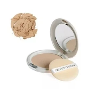 Seventeen Natural Silky Compact Powder,SPF 15&Vitamin E,03 Caramel,12gr,Free 🚚 - Picture 1 of 6