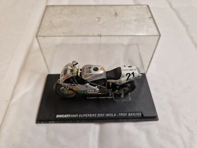 IXO 1/24 CLASSIC DUCATI 996R SUPERBIKE 2001 IMOLA TROY BAYLISS BIKE MOTORCYCLE - Image 1 of 3