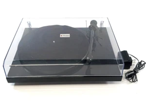 Pro-Ject Debut Carbon USB Turntable Record Player Gloss Black - Picture 1 of 21