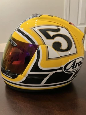 ***Autographed*** Arai RX-7 Corsair Colin Edwards Helmet Size M - Image 1 of 4