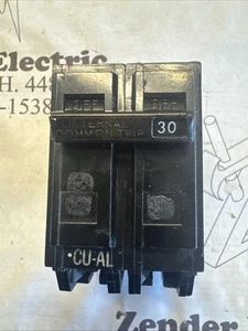 General Electric THQL2130 2 Pole 30 Amps Old Style Circuit Breaker - Picture 1 of 6