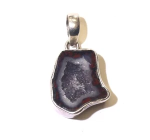 925 Sterling Silver quartz geode gemstone pendant rock formation pendant 8.3g - Picture 1 of 6