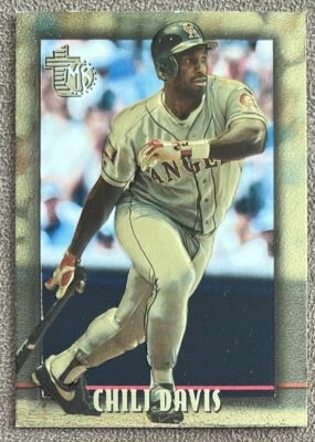 1995 Topps Embossed Gold Parallel Chili Davis Texas Rangers #20 - Image 1 of 2