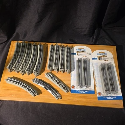 Bachmann N Scale E-Z Track 5" Lot Of 64 Pieces Curves  Straight Track Terminal  - Image 1 of 4