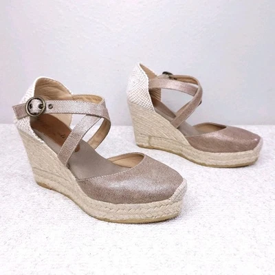 Женские босоножки Bettye Muller Espadrille на танкетке 8,5 цвет розового золота с ремешками Katy Bis - Изображение 1 из 4